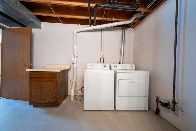 Building Photo - 408 Edgar Pl