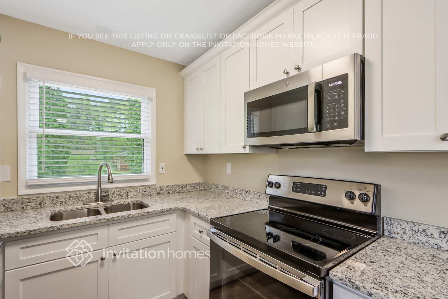 Building Photo - 4116 Emerald Lake Dr