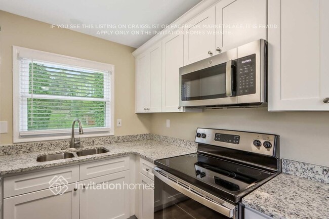 Building Photo - 4116 Emerald Lake Dr