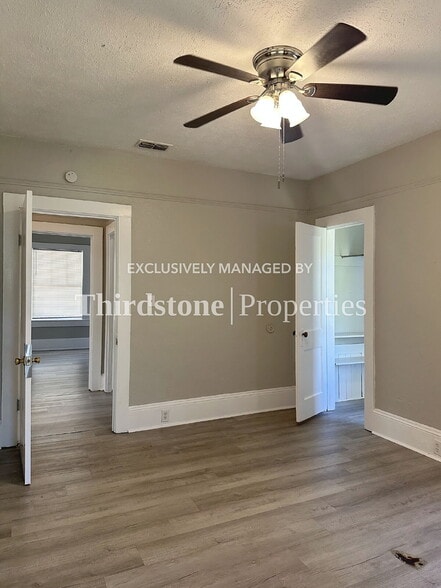 Building Photo - 2903 Dignan St