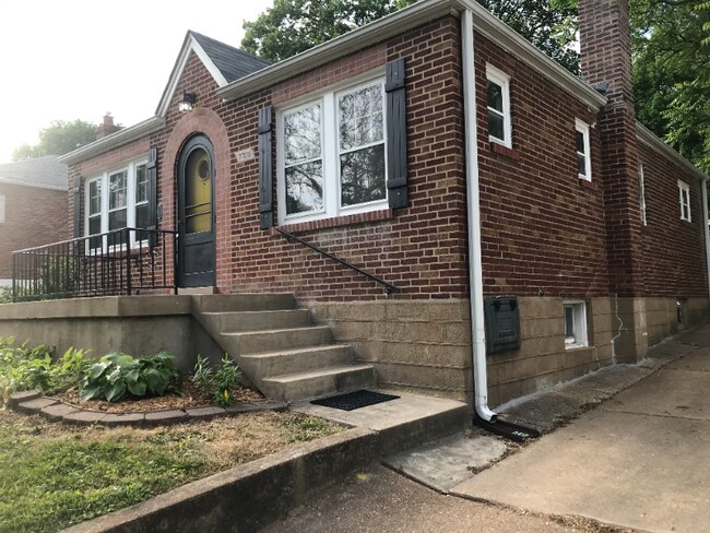 Building Photo - 7705 Murdoch Ave