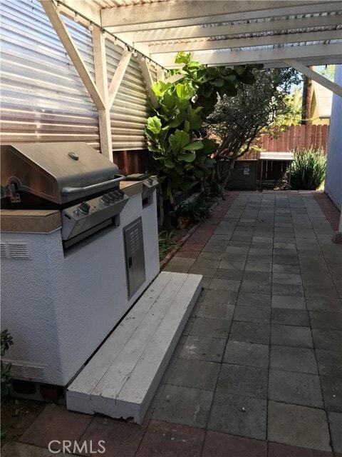 Building Photo - 356 E 20th St