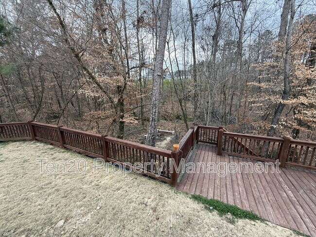 Building Photo - 9843 N Ivy Park Dr