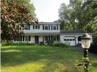 Building Photo - 9 Augusta Ct