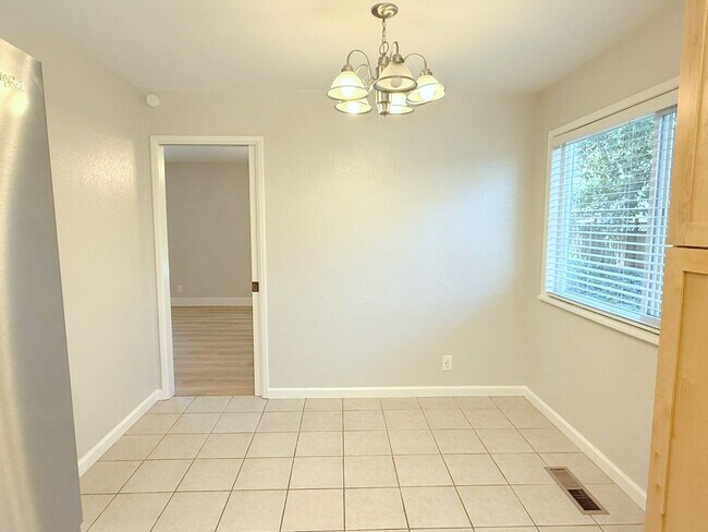 Building Photo - 2690 Danville Blvd