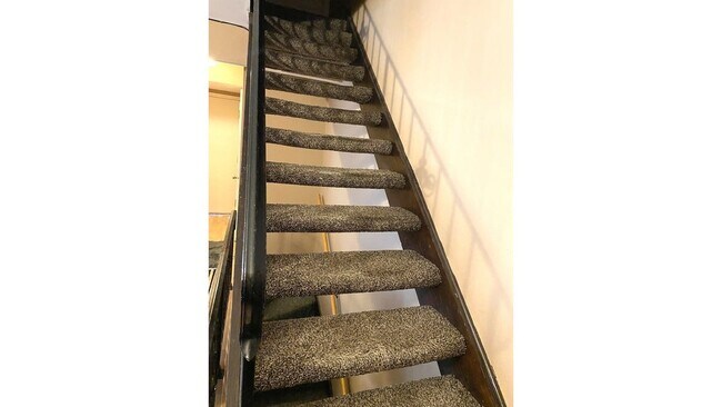 Building Photo - 322 Inverrary Ln