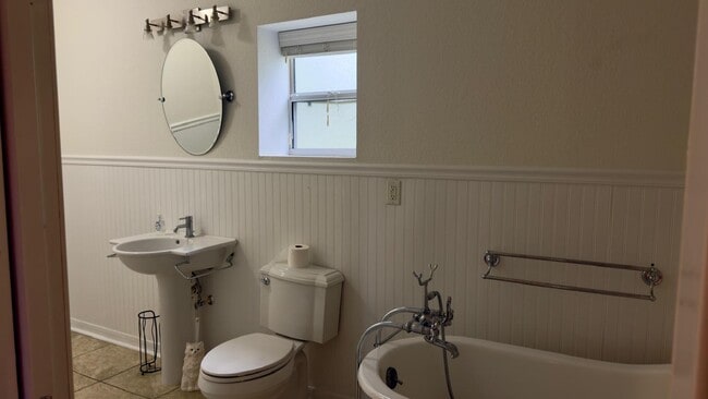 Building Photo - 7531 SE 147th Pl