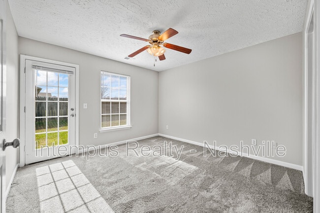 Building Photo - 553 Rose Cottage Cir