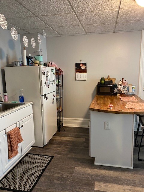 Apartment 2 - 403 W Main St