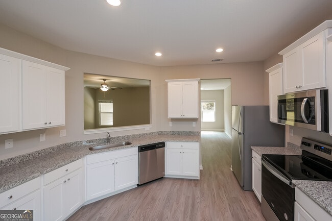 Building Photo - 75 Katelen Ct