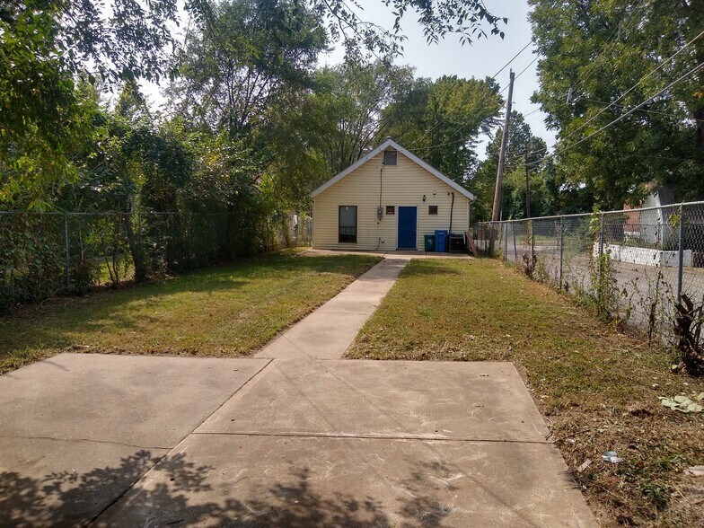 Building Photo - 5222 N 20th St