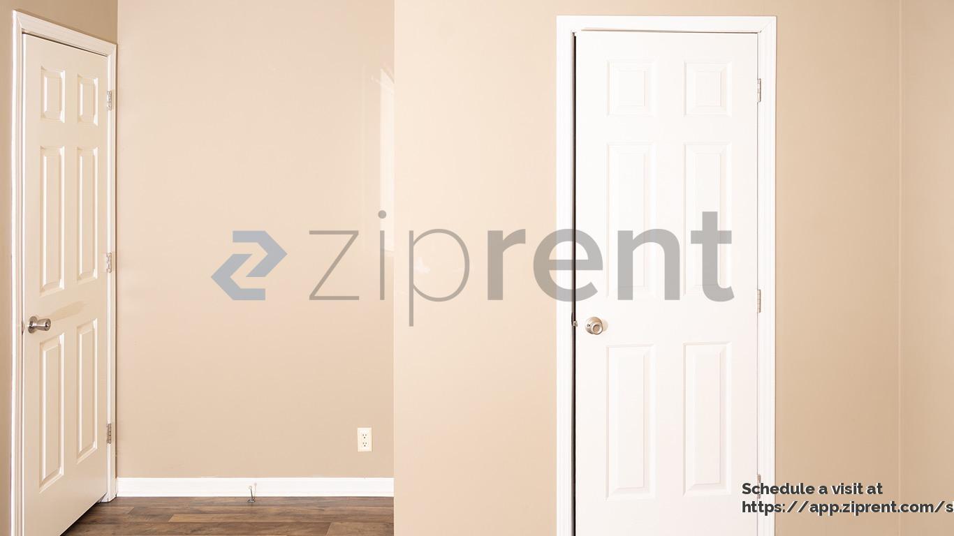 Building Photo - 1108 Lone Oak Rd