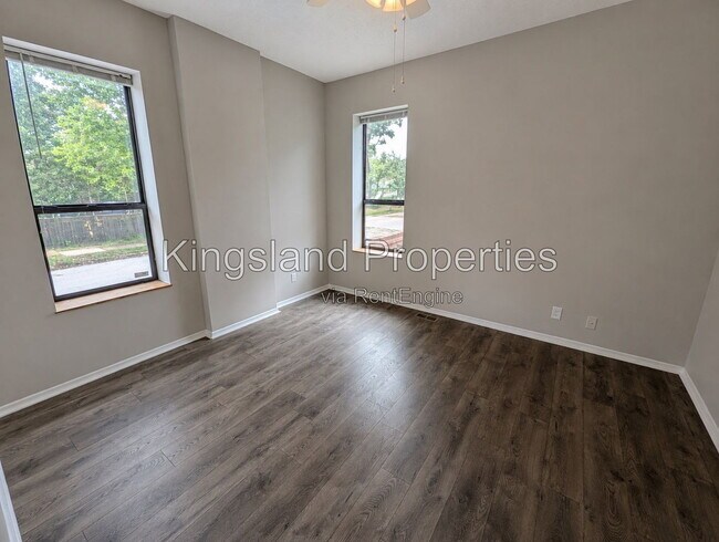Building Photo - 3300 Shenandoah Ave