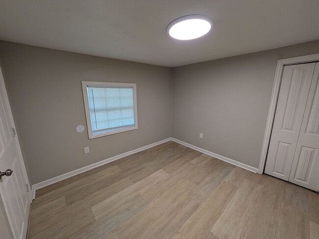 Building Photo - 614 Euclid St