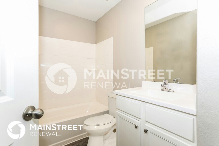 Building Photo - 25208 Dickens Dr