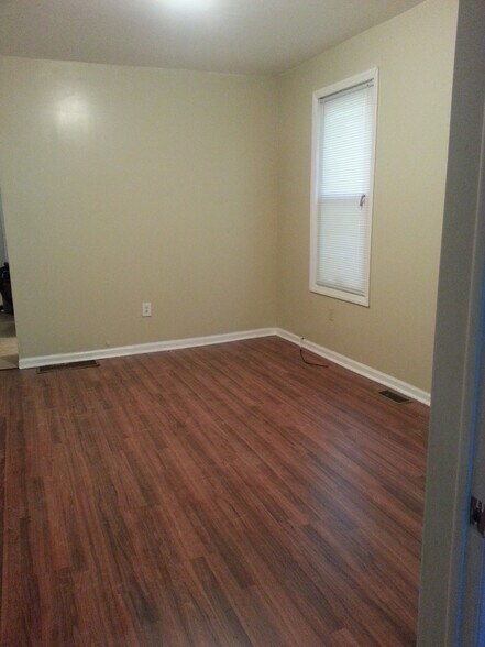 Building Photo - 17 Winans Ave