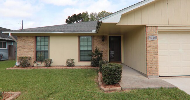 Building Photo - 9140 Monica St