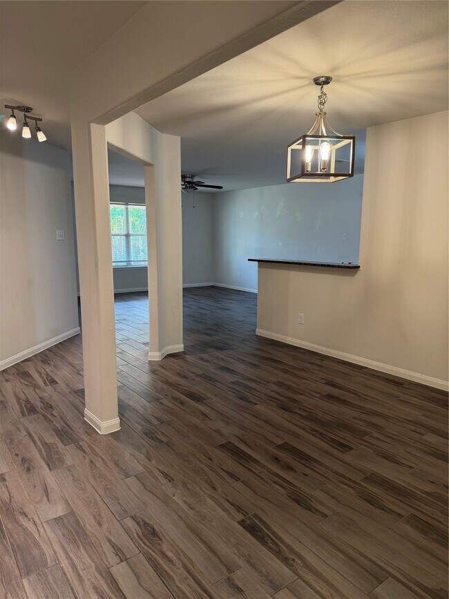 Building Photo - 9919 Opal Rock Dr