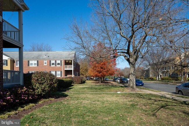 Building Photo - 6612 Wakefield Dr