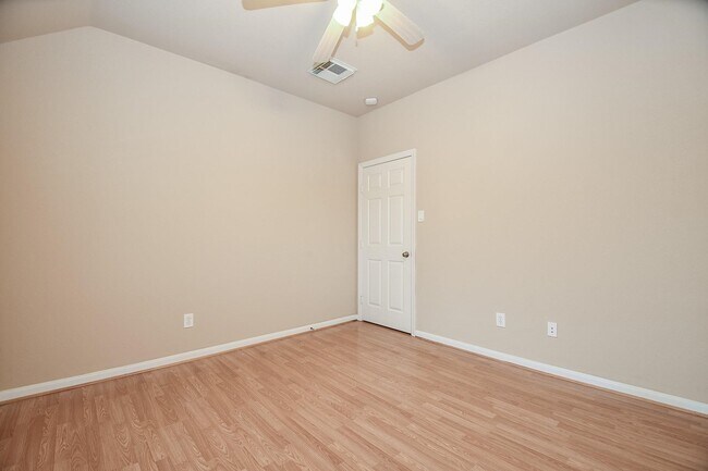 Building Photo - 21502 Venture Park Dr