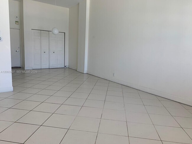 Building Photo - 6770 Indian Creek Dr