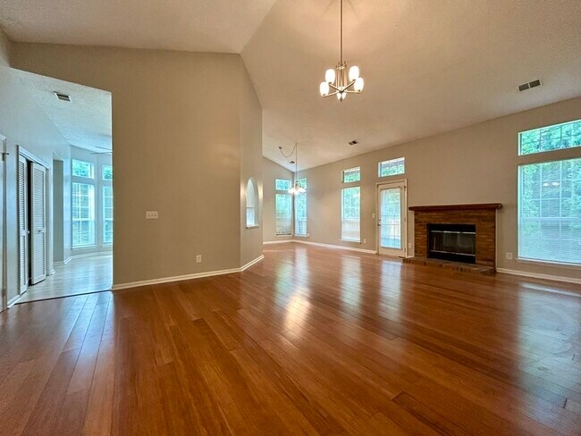 Building Photo - 8607 Kirkley Glen Ln