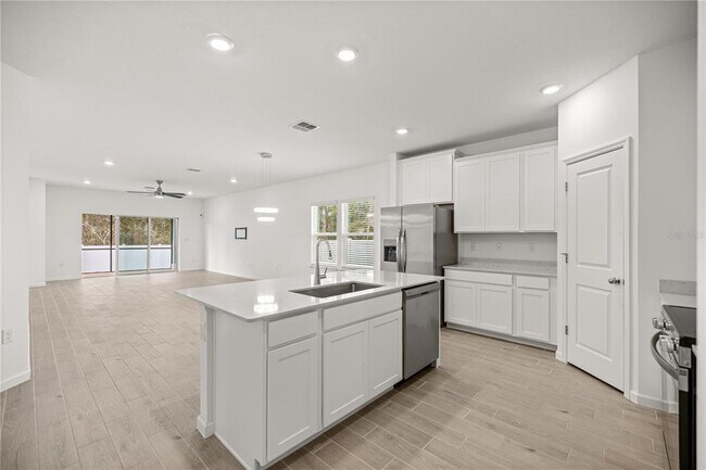 Building Photo - 1604 NW 44th Ct