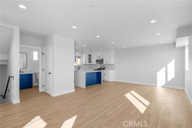 Building Photo - 3223 Lanfranco St