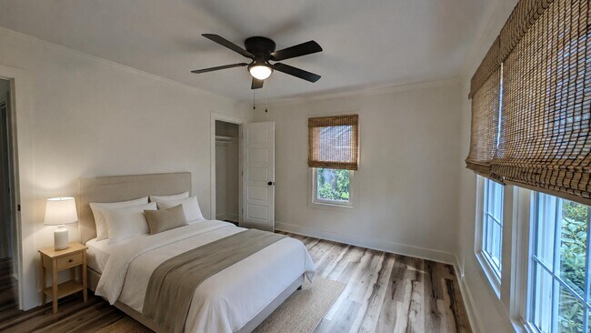 Building Photo - 126 E Wilburn Ave