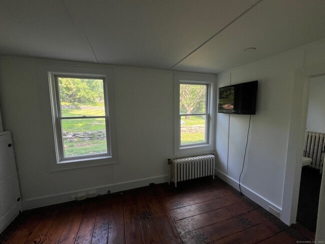 Building Photo - 434 Hurlbutt St