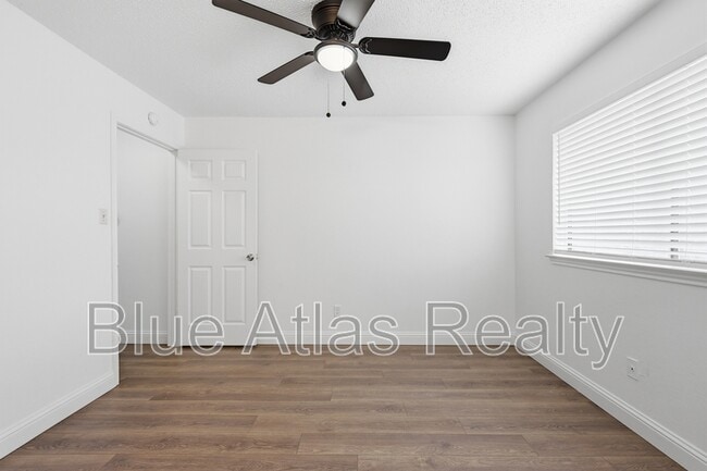 Building Photo - 2713 Wimbledon Ct