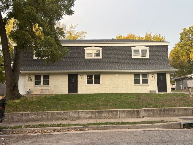 Primary Photo - 713 N 6th St