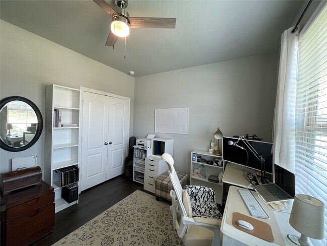 Building Photo - 25511 Northpark Lake Dr