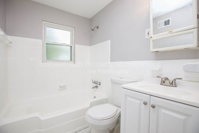 Building Photo - 4605 Nelson Dr