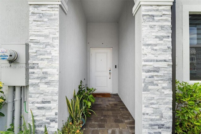 Building Photo - 13250 SW 285th St