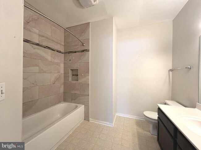 Building Photo - 1439 Nestlewood Ct