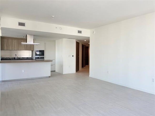 Building Photo - 1000 Brickell Plaza