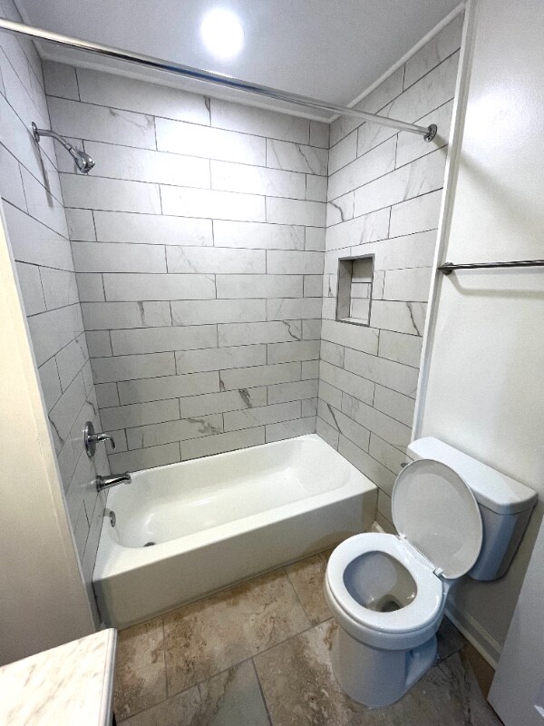 Building Photo - 711 S Jackson St