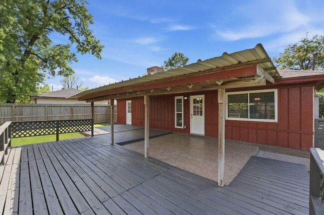 Building Photo - 29038 Deadwood Ln