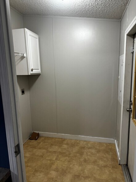 Building Photo - 495 Apricot St