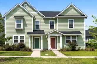 Building Photo - "Charming Townhouse within Carnes Crossroa...