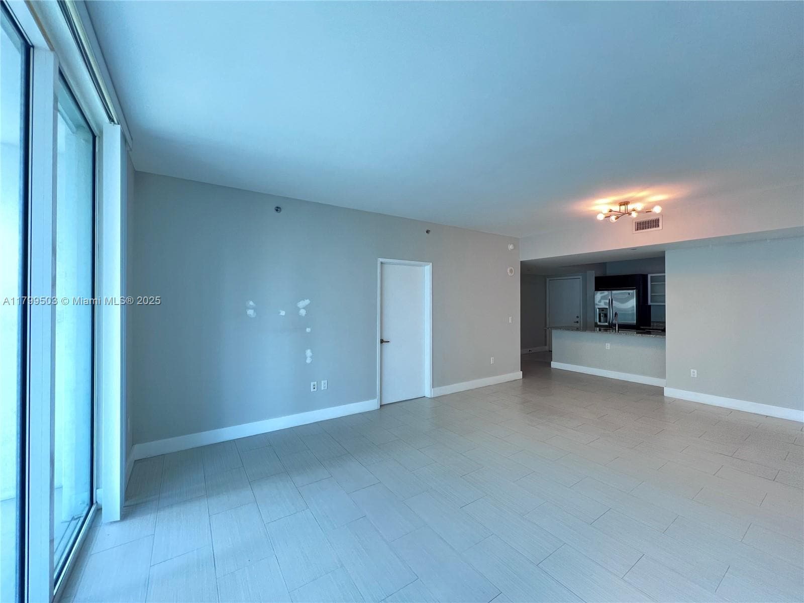 Building Photo - 950 Brickell Bay Dr