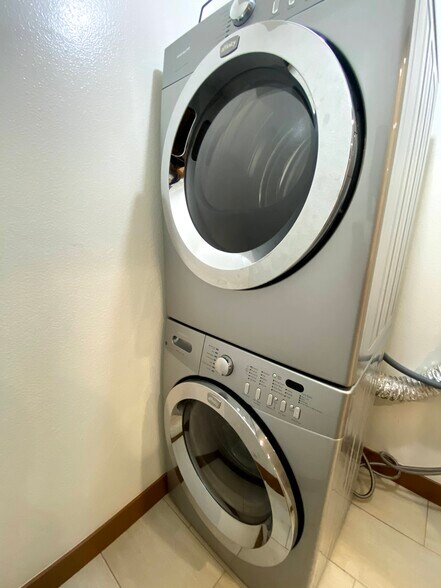 Washer & Dryer - 222 S Central Ave