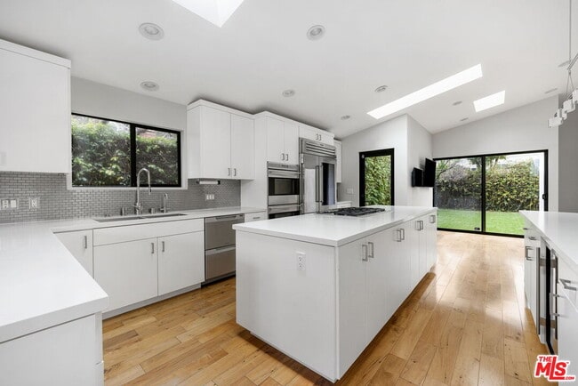 Building Photo - 11367 Elderwood St