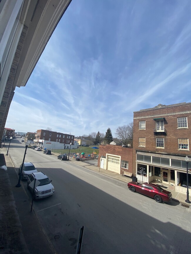 Building Photo - 221 Mercer St