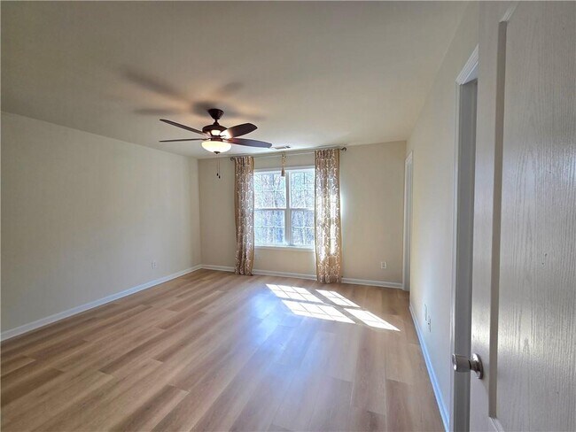 Building Photo - 3044 Cedar Glade Ln NE