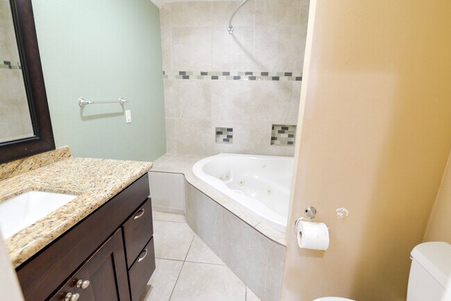 Building Photo - Dream Coastal 2 bedroom Condo Offering Ocean view & Breezes, Fairway Views & Luxury Comfort!