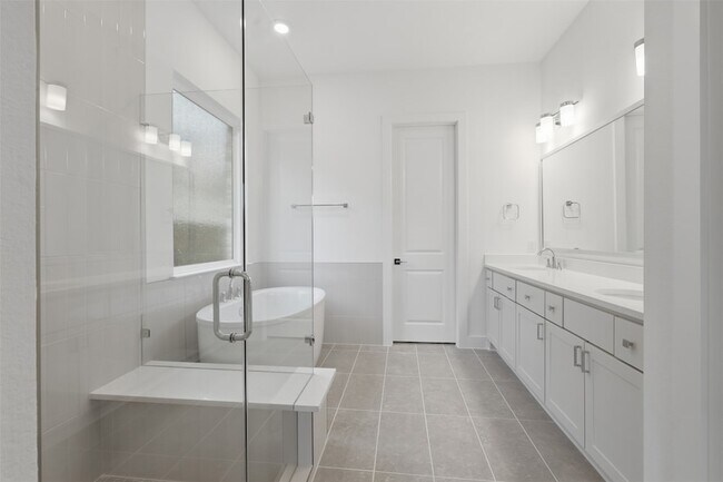 Building Photo - 7106 Carriage Lgt Dr