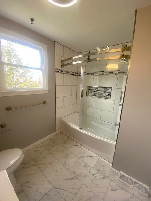 Full Bath - 37 Colonel Bell Dr