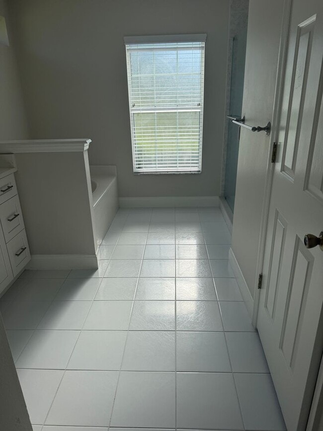 Building Photo - Palm Coast R-Section 3 bedroom 2 bath